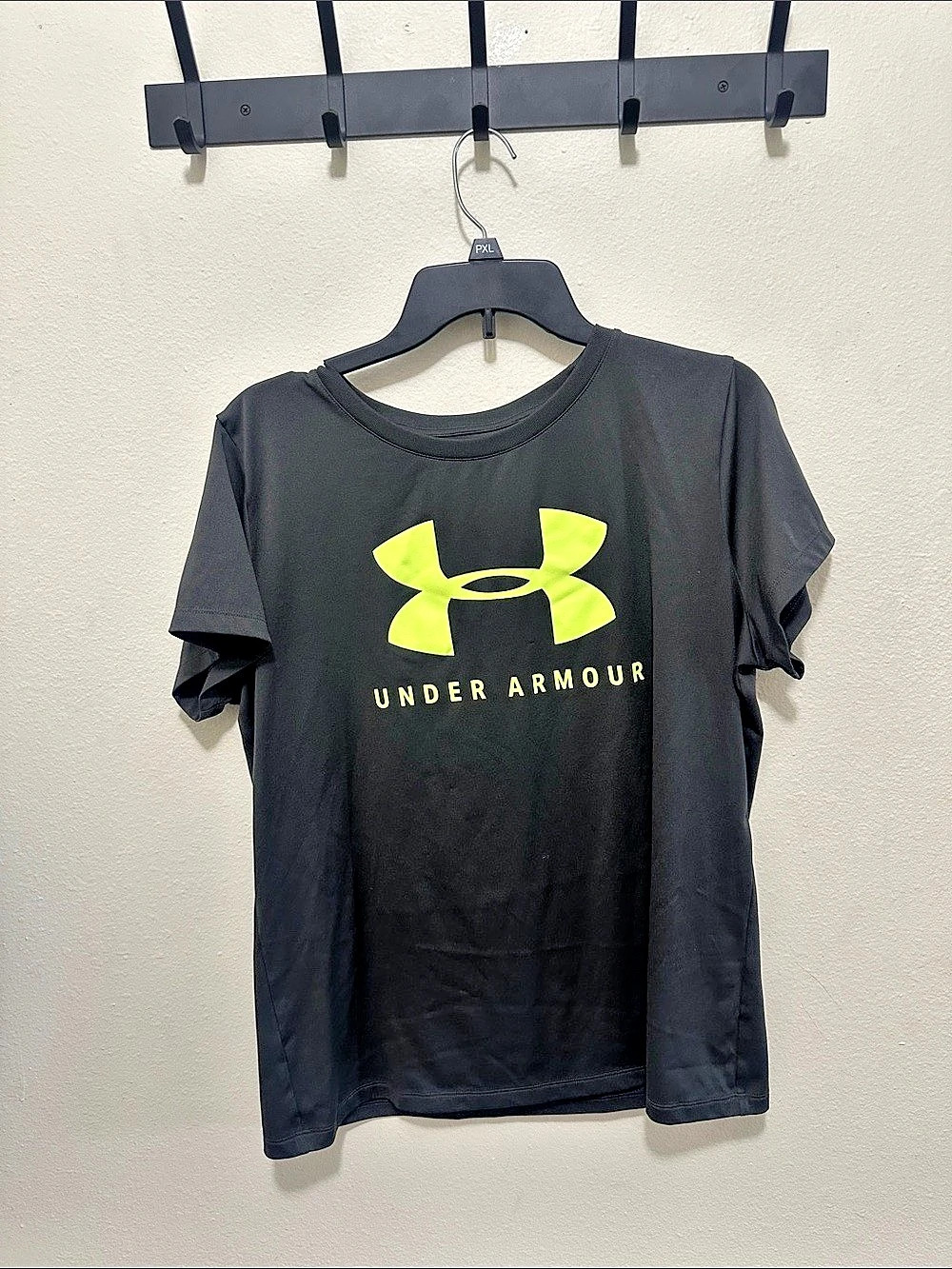 Under Armour Tee in Black XL